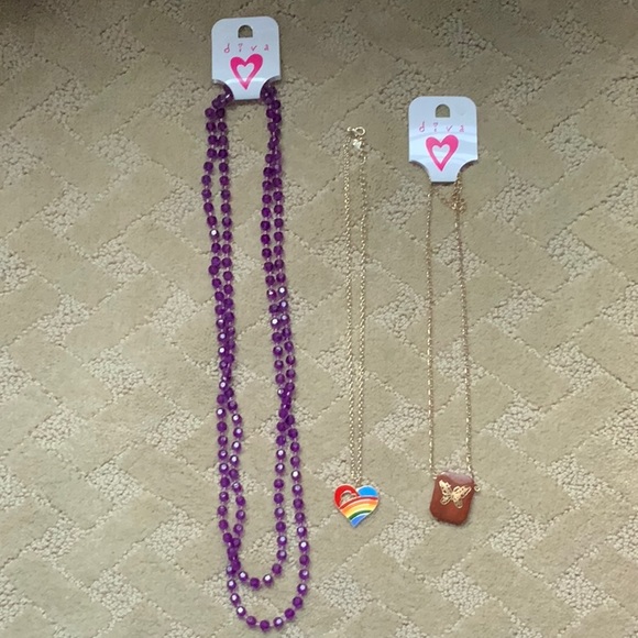 Girls costume jewellery bundle. - Picture 2 of 2